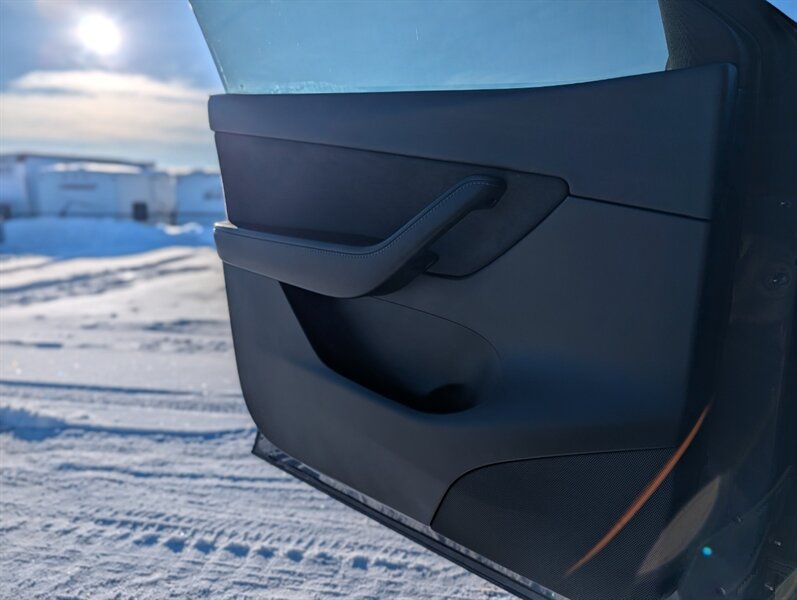 2021 Tesla Model Y Performance - Photo 10 - Calgary, AB T2B 2Y9