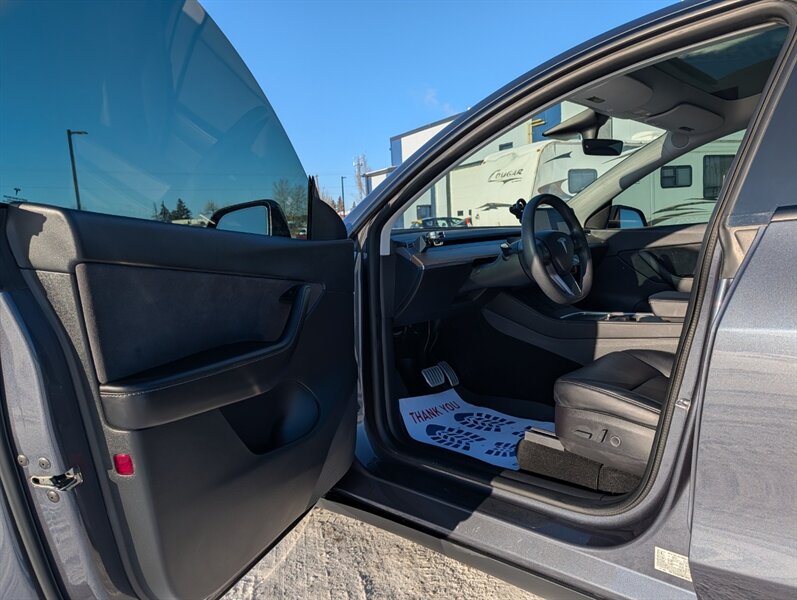 2021 Tesla Model Y Performance - Photo 7 - Calgary, AB T2B 2Y9