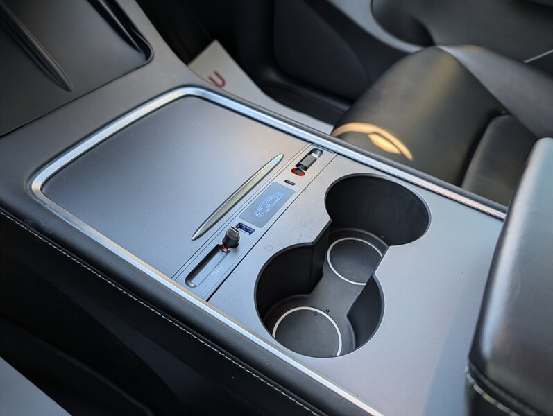 2021 Tesla Model Y Performance - Photo 32 - Calgary, AB T2B 2Y9