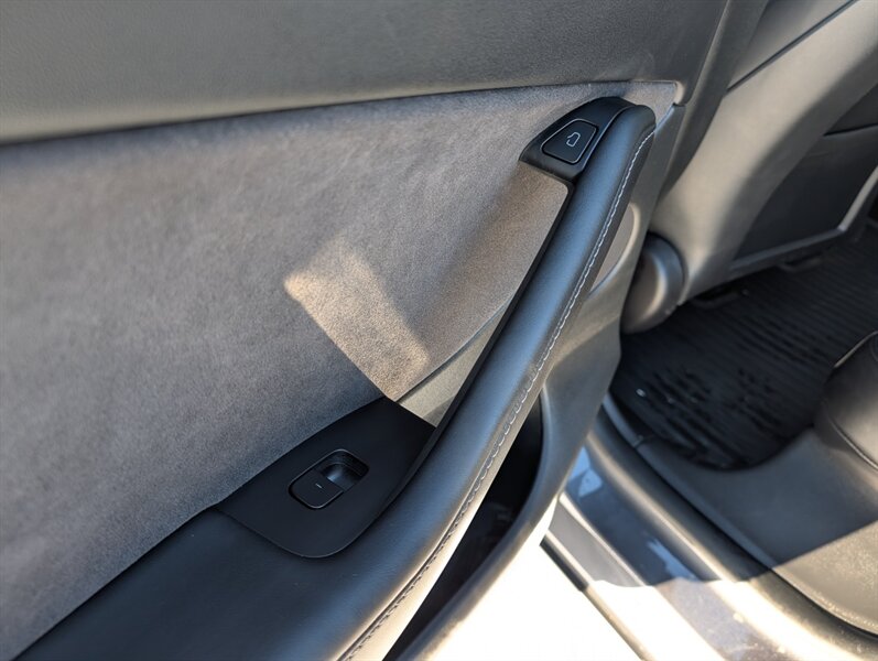 2021 Tesla Model Y Performance - Photo 16 - Calgary, AB T2B 2Y9