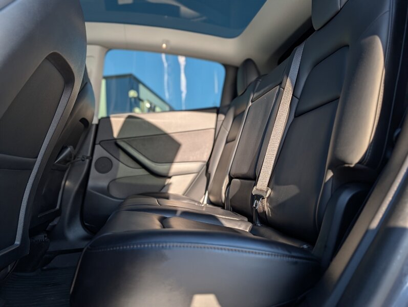 2021 Tesla Model Y Performance - Photo 12 - Calgary, AB T2B 2Y9