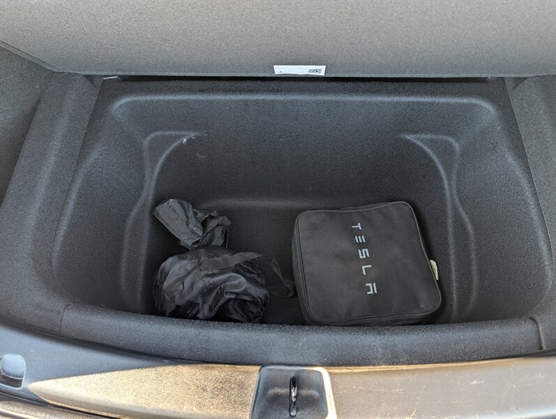 2021 Tesla Model Y Performance - Photo 18 - Calgary, AB T2B 2Y9