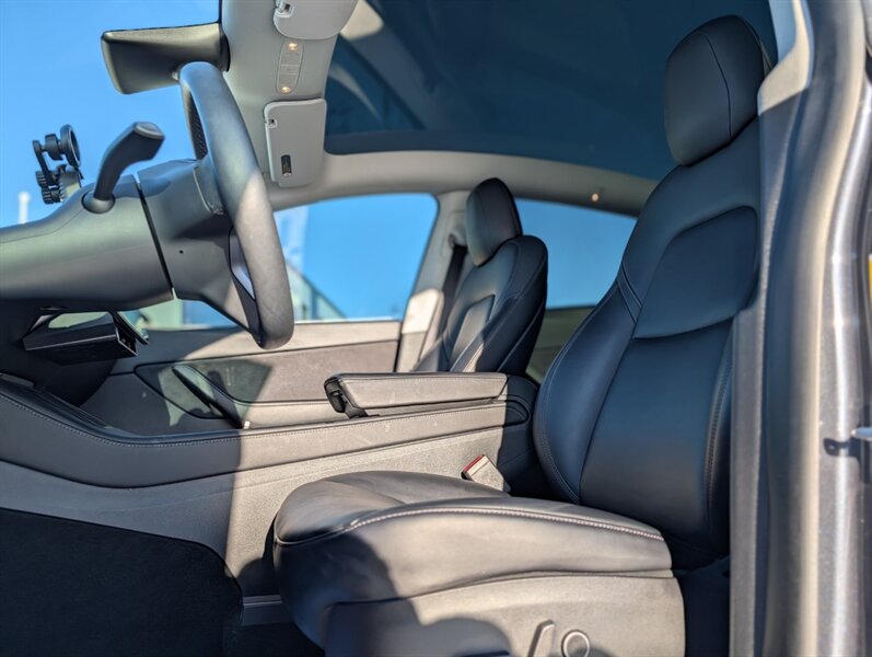 2021 Tesla Model Y Performance - Photo 9 - Calgary, AB T2B 2Y9