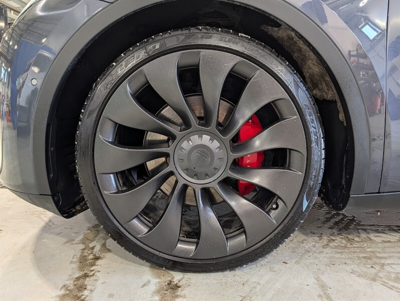 2021 Tesla Model Y Performance - Photo 35 - Calgary, AB T2B 2Y9