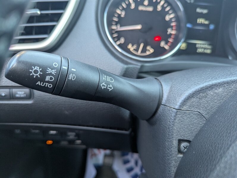 2016 Nissan Rogue SL   - Photo 25 - Calgary, AB T2B 2Y9