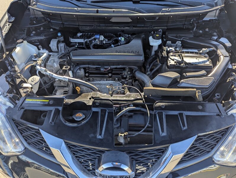 2016 Nissan Rogue SL   - Photo 11 - Calgary, AB T2B 2Y9