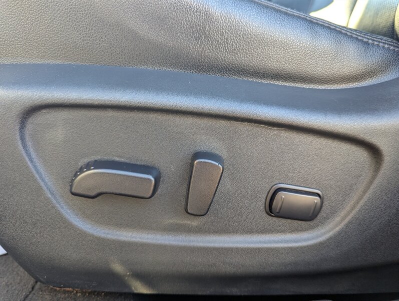 2016 Nissan Rogue SL   - Photo 17 - Calgary, AB T2B 2Y9