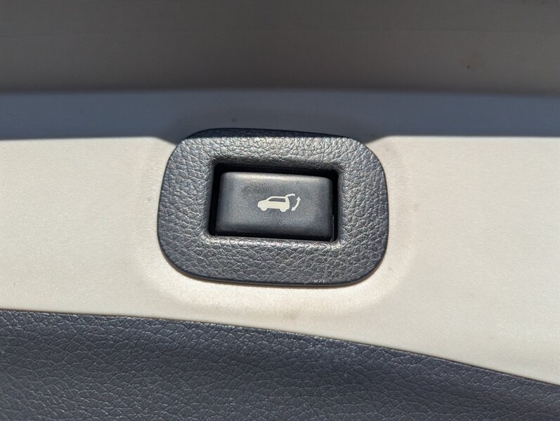 2016 Nissan Rogue SL   - Photo 41 - Calgary, AB T2B 2Y9