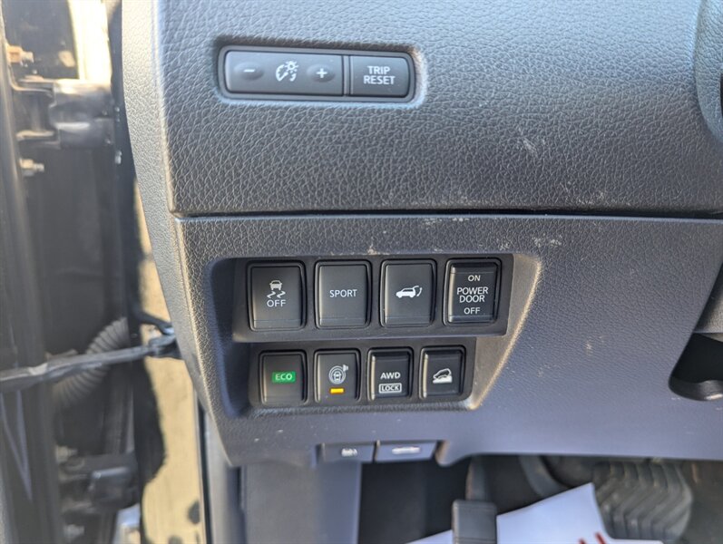 2016 Nissan Rogue SL   - Photo 18 - Calgary, AB T2B 2Y9