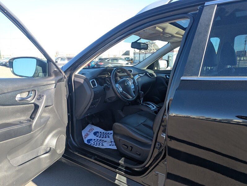 2016 Nissan Rogue SL   - Photo 13 - Calgary, AB T2B 2Y9