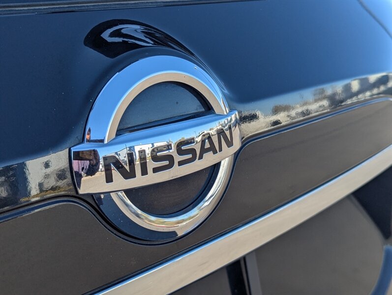 2016 Nissan Rogue SL   - Photo 6 - Calgary, AB T2B 2Y9