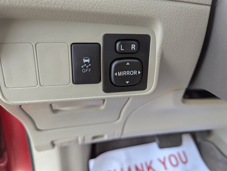 2010 Toyota Corolla LE   - Photo 13 - Calgary, AB T2B 2Y9