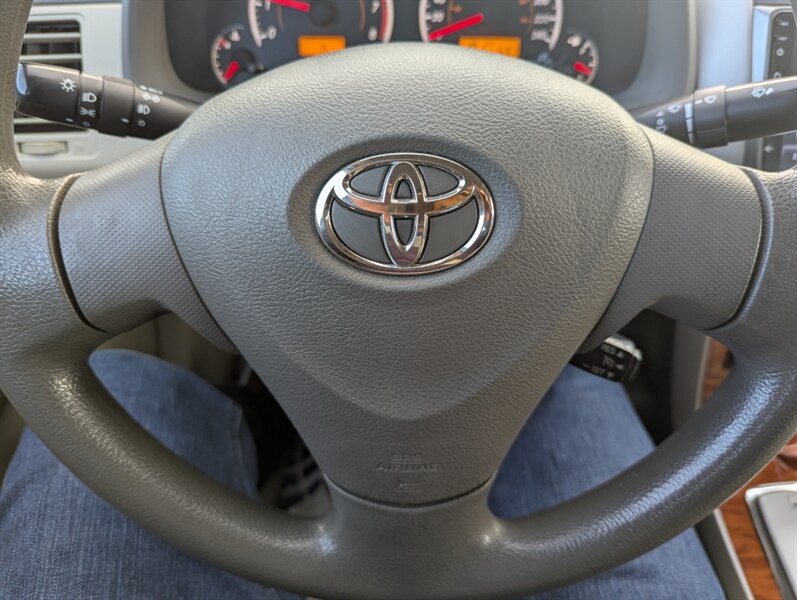 2010 Toyota Corolla LE   - Photo 15 - Calgary, AB T2B 2Y9