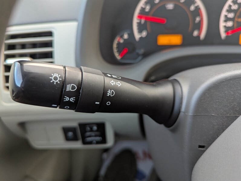 2010 Toyota Corolla LE   - Photo 16 - Calgary, AB T2B 2Y9