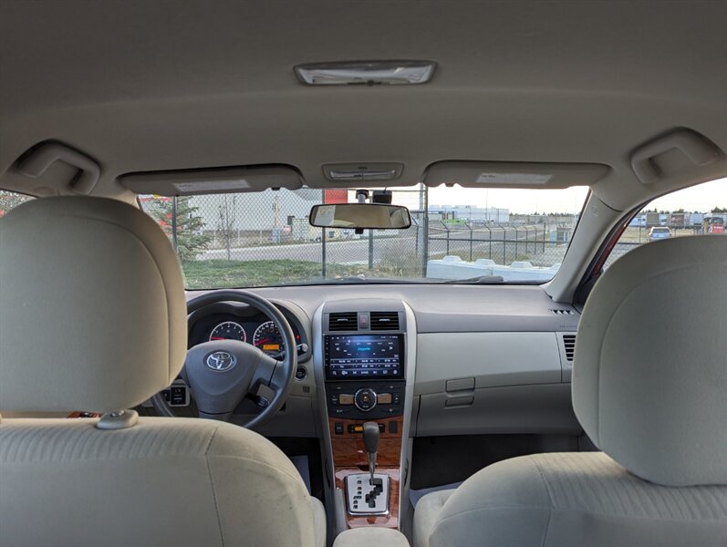 2010 Toyota Corolla LE   - Photo 29 - Calgary, AB T2B 2Y9
