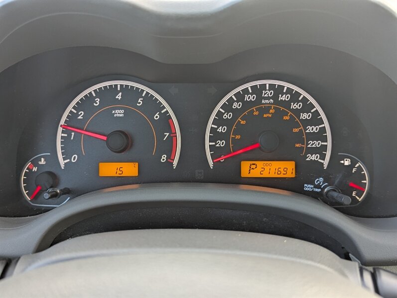 2010 Toyota Corolla LE   - Photo 14 - Calgary, AB T2B 2Y9