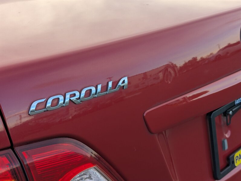 2010 Toyota Corolla LE   - Photo 33 - Calgary, AB T2B 2Y9