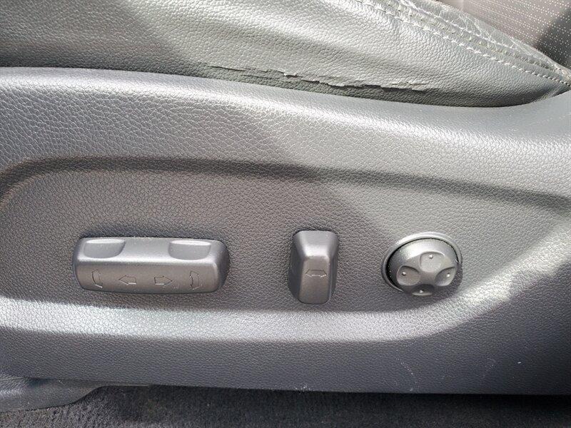 2014 Hyundai SANTA FE GLS - Photo 12 - Calgary, AB T2B 2Y9