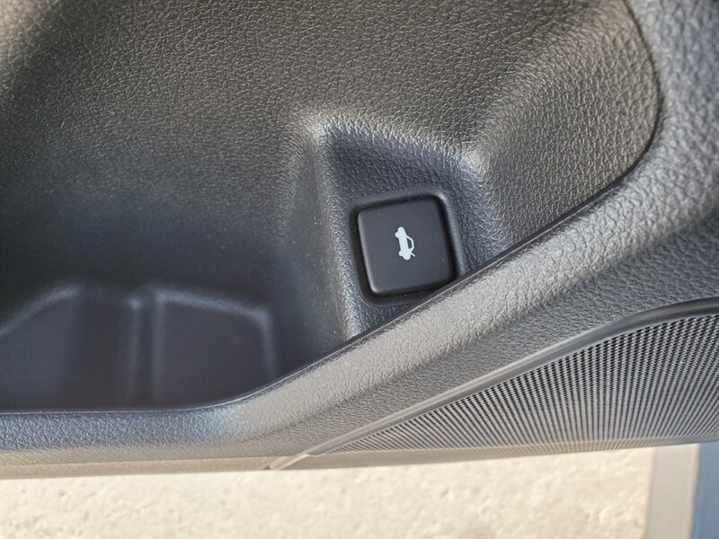 2018 Honda Civic EX w/Honda Sensing - Photo 11 - Calgary, AB T2B 2Y9