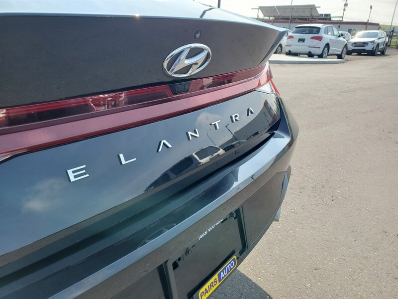 2023 Hyundai ELANTRA SEL - Photo 39 - Calgary, AB T2B 2Y9
