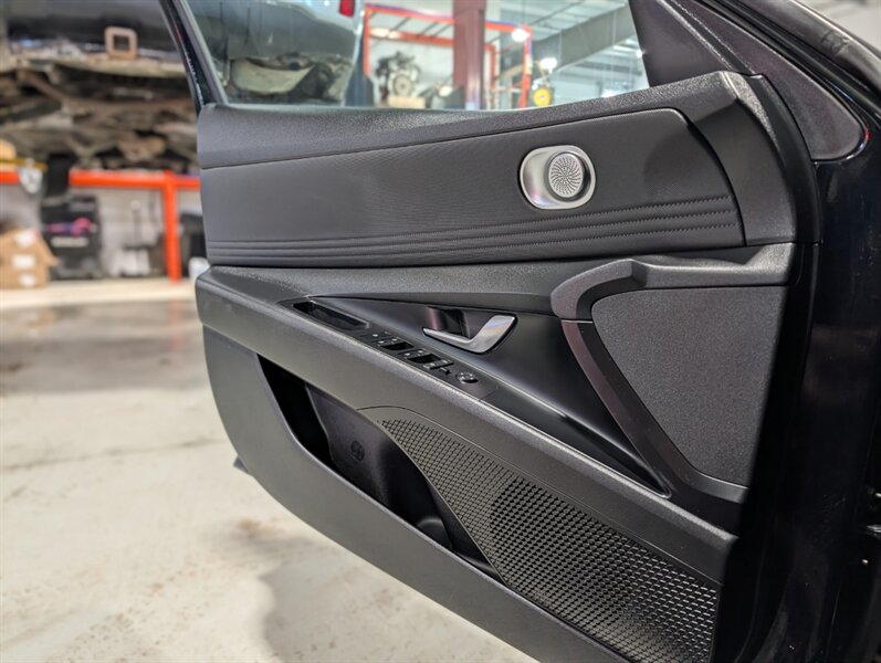 2021 Hyundai ELANTRA SEL - Photo 10 - Calgary, AB T2B 2Y9