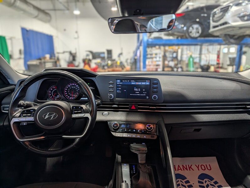 2021 Hyundai ELANTRA SEL - Photo 13 - Calgary, AB T2B 2Y9