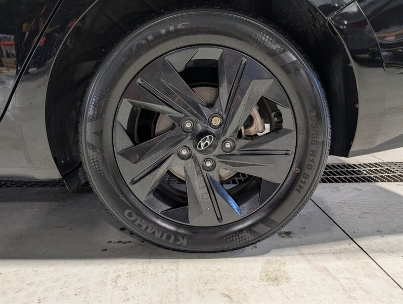 2021 Hyundai ELANTRA SEL - Photo 38 - Calgary, AB T2B 2Y9