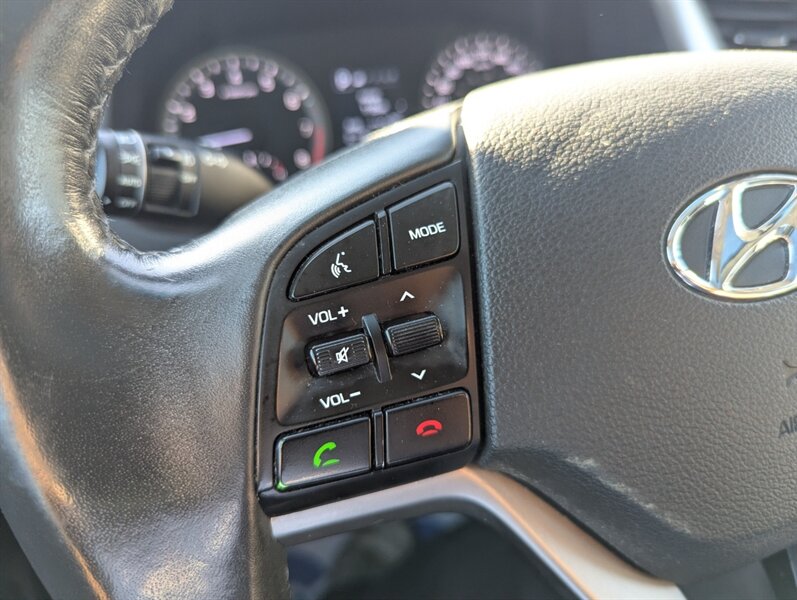 2017 Hyundai TUCSON SE - Photo 17 - Calgary, AB T2B 2Y9