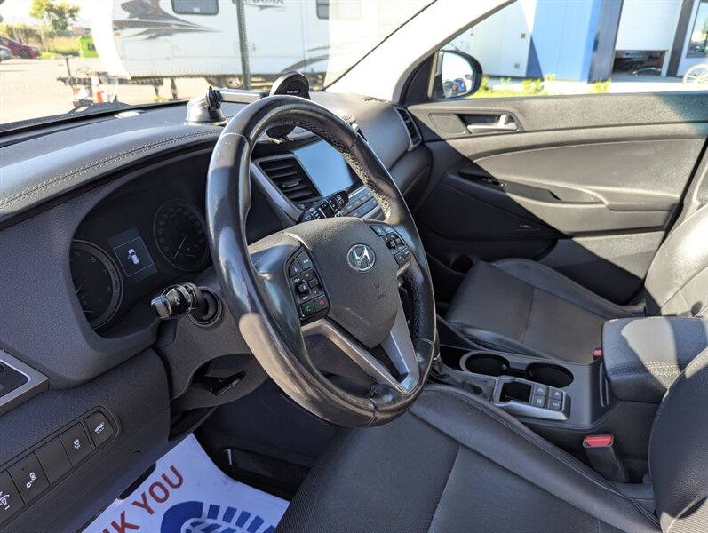 2017 Hyundai TUCSON SE - Photo 13 - Calgary, AB T2B 2Y9