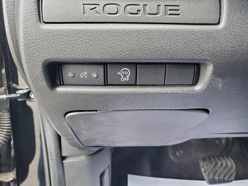 2025 Nissan Rogue S - Photo 11 - Calgary, AB T2B 2Y9