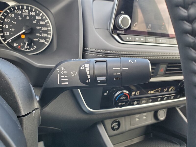 2025 Nissan Rogue S - Photo 17 - Calgary, AB T2B 2Y9