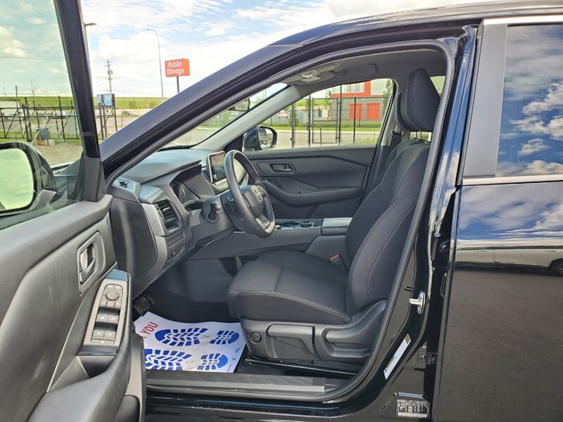 2025 Nissan Rogue S - Photo 9 - Calgary, AB T2B 2Y9
