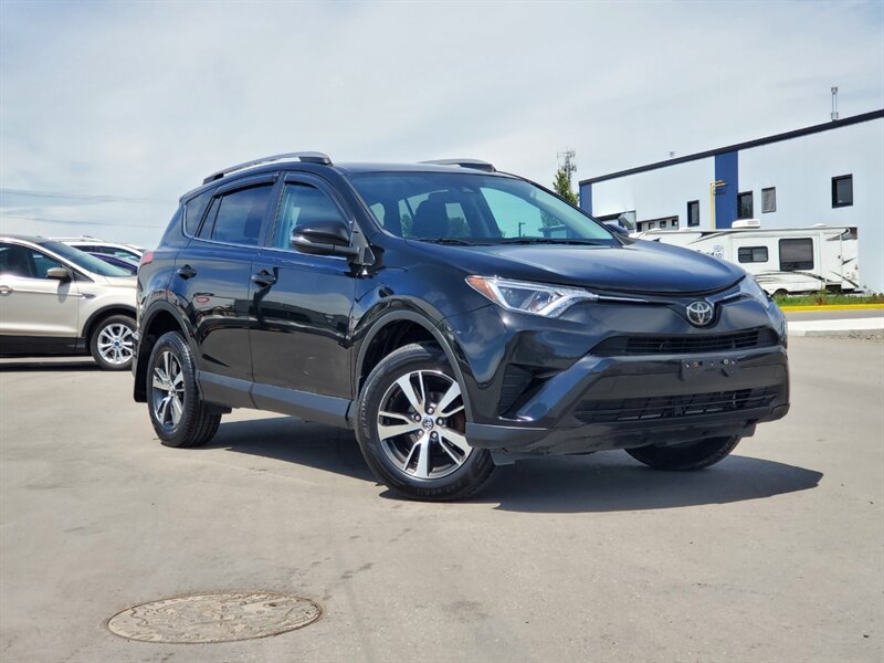 2018 Toyota RAV4 LE - Photo 6 - Calgary, AB T2B 2Y9