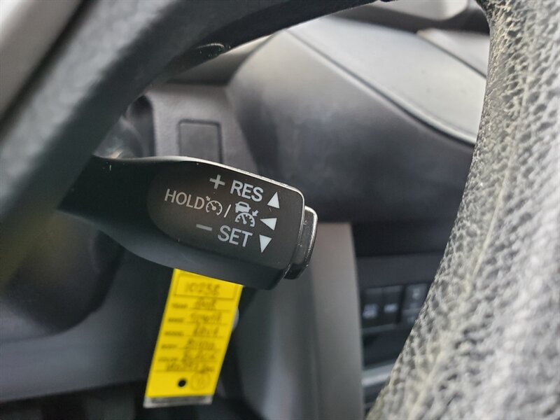 2018 Toyota RAV4 LE - Photo 35 - Calgary, AB T2B 2Y9