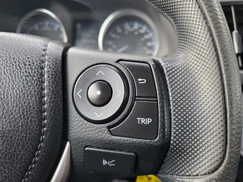 2018 Toyota RAV4 LE - Photo 26 - Calgary, AB T2B 2Y9