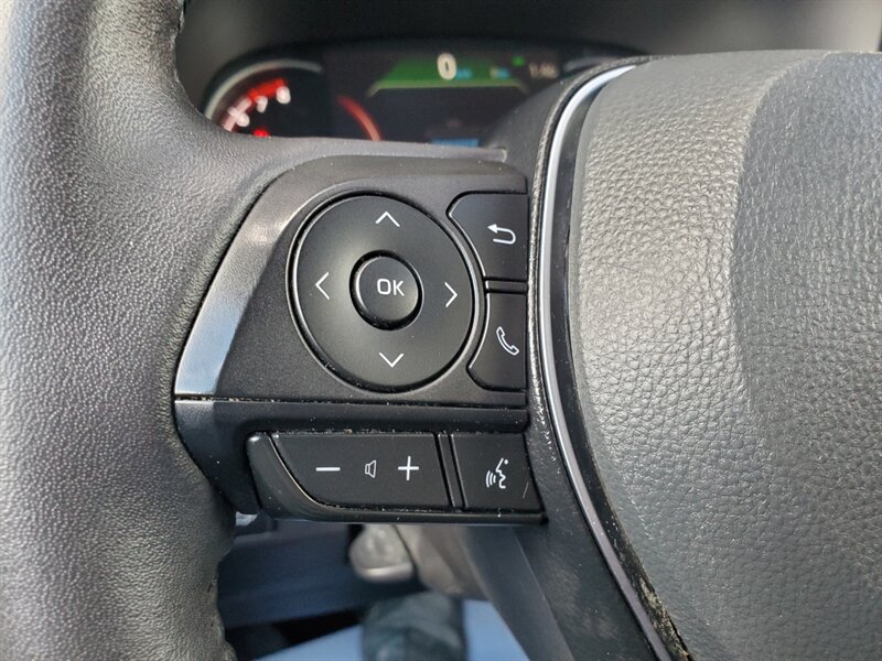 2025 Toyota RAV4 XLE - Photo 16 - Calgary, AB T2B 2Y9