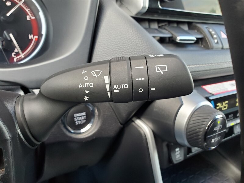 2025 Toyota RAV4 XLE - Photo 19 - Calgary, AB T2B 2Y9