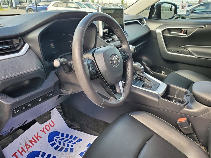 2025 Toyota RAV4 XLE - Photo 13 - Calgary, AB T2B 2Y9