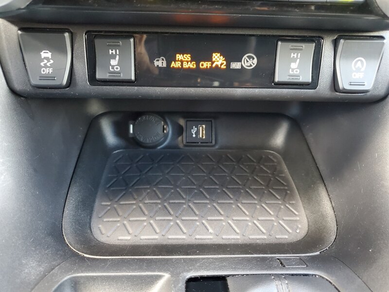 2025 Toyota RAV4 XLE - Photo 24 - Calgary, AB T2B 2Y9