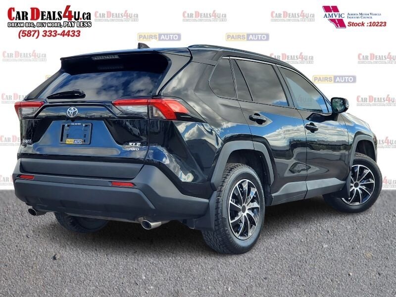 2025 Toyota RAV4 XLE - Photo 5 - Calgary, AB T2B 2Y9