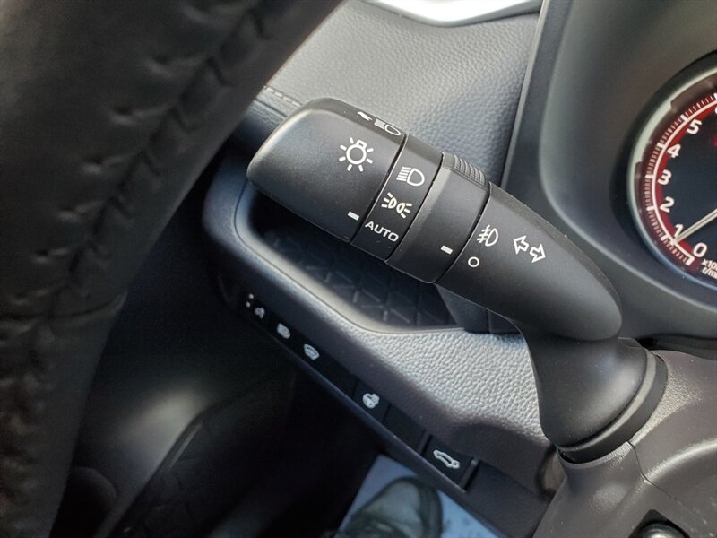 2025 Toyota RAV4 XLE - Photo 18 - Calgary, AB T2B 2Y9