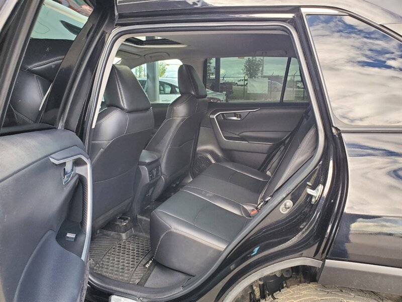 2025 Toyota RAV4 XLE - Photo 30 - Calgary, AB T2B 2Y9