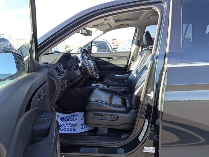 2016 Honda Pilot Touring - Photo 8 - Calgary, AB T2B 2Y9