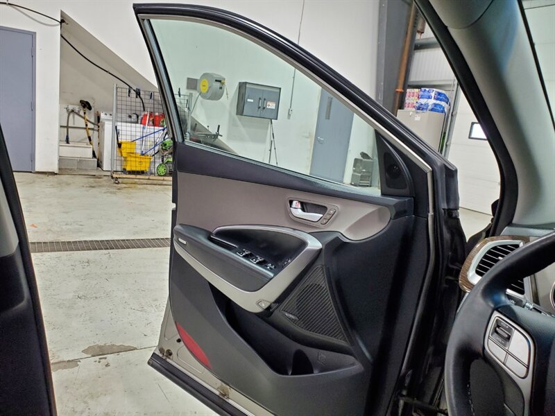 2017 Hyundai SANTA FE Sport 2.0T - Photo 16 - Calgary, AB T2B 2Y9