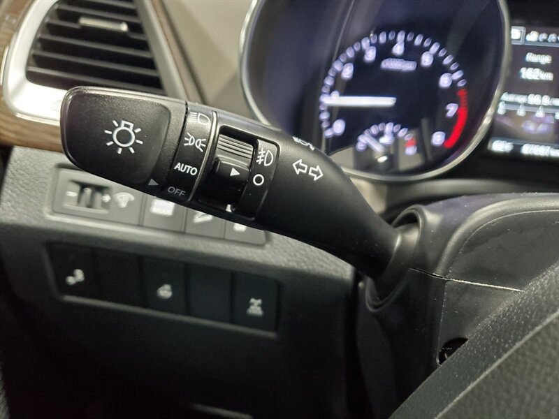 2017 Hyundai SANTA FE Sport 2.0T - Photo 22 - Calgary, AB T2B 2Y9