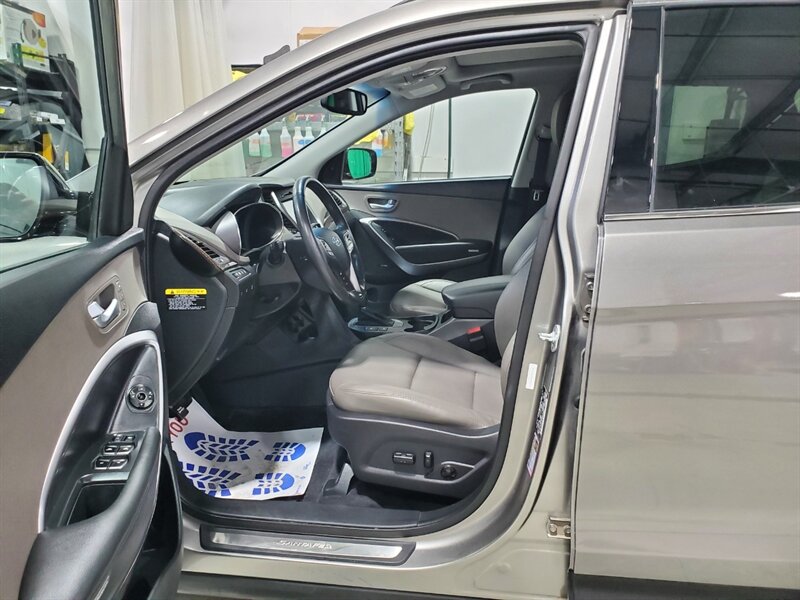 2017 Hyundai SANTA FE Sport 2.0T - Photo 8 - Calgary, AB T2B 2Y9
