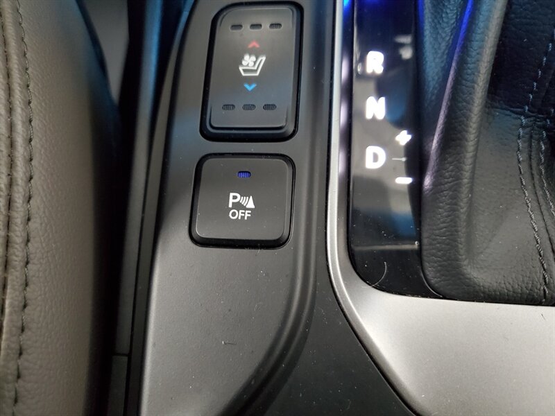 2017 Hyundai SANTA FE Sport 2.0T - Photo 31 - Calgary, AB T2B 2Y9