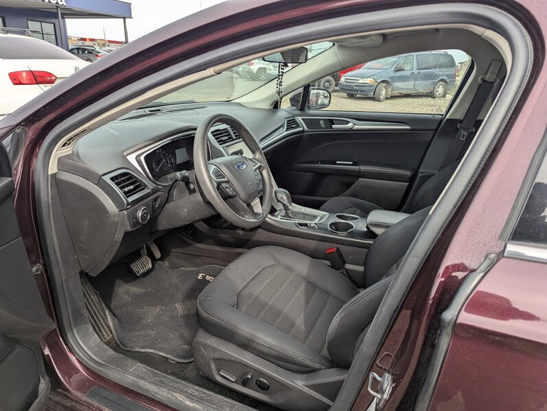 2013 Ford Fusion SE - Photo 11 - Calgary, AB T2B 2Y9