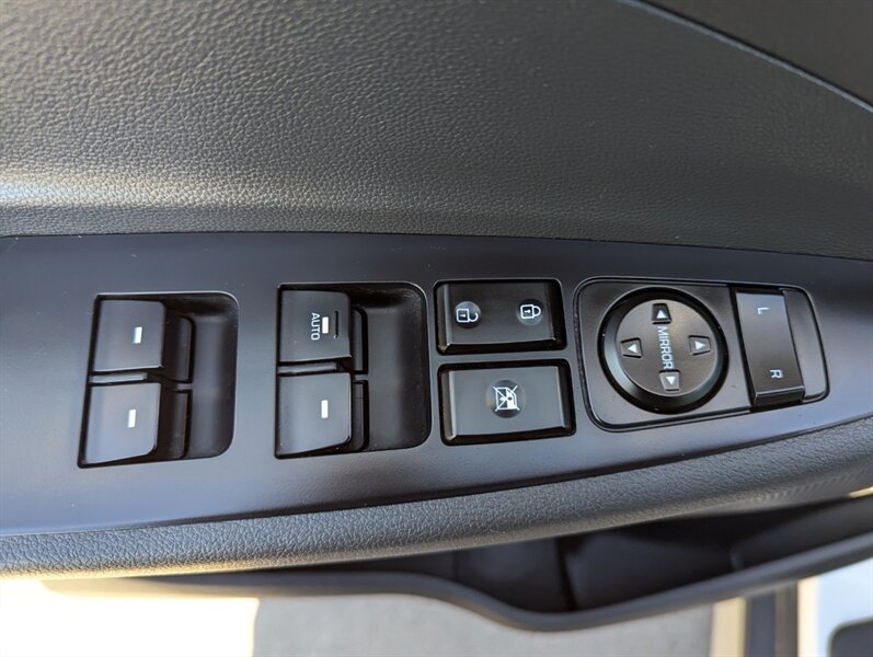 2018 Hyundai TUCSON SE - Photo 9 - Calgary, AB T2B 2Y9