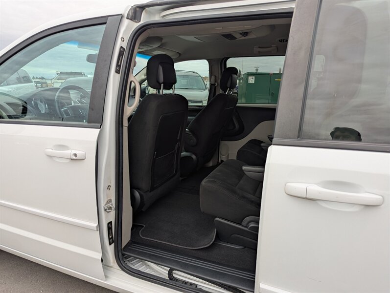 2017 Dodge Grand Caravan SE - Photo 27 - Calgary, AB T2B 2Y9